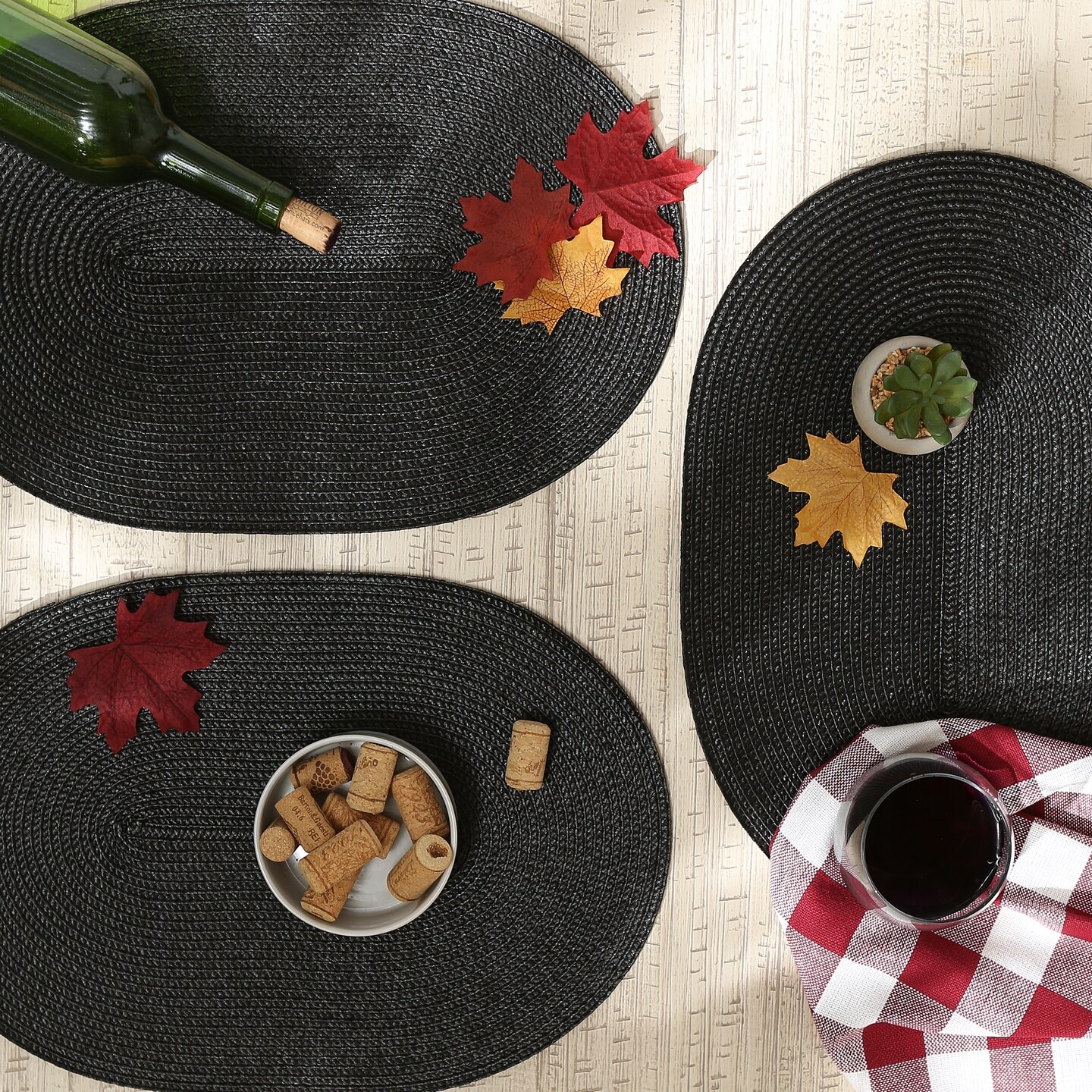 DII Black Oval Pp Woven Placemat (Set of 6)