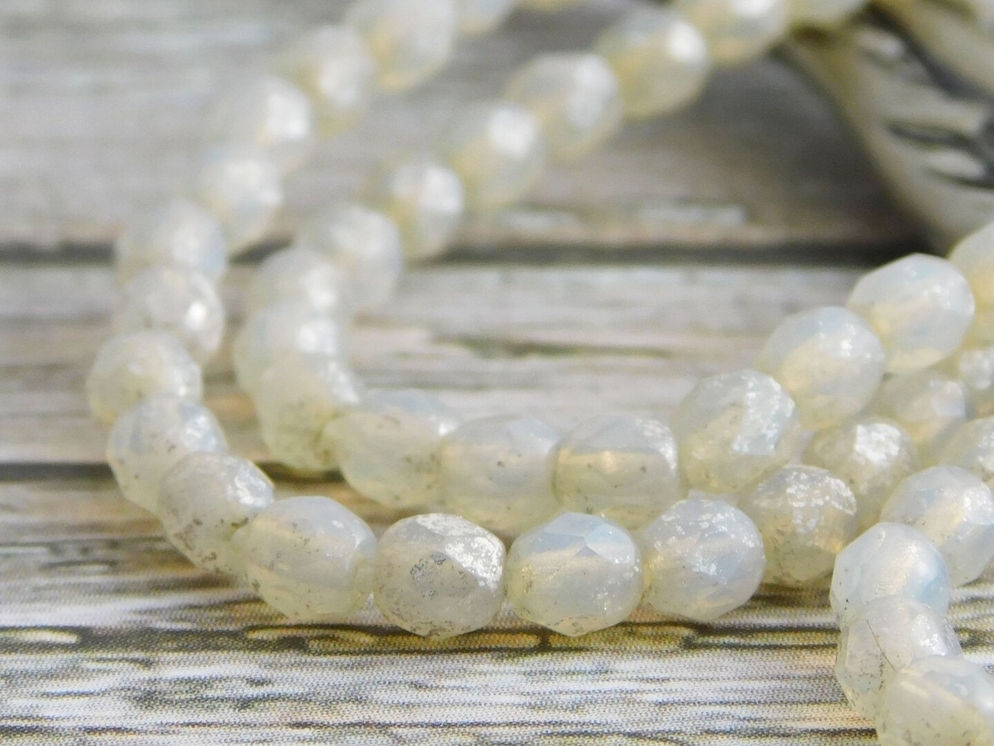 *50* 4mm Silver Mercury Washed Crystal Opaline Fire Polished Round Beads