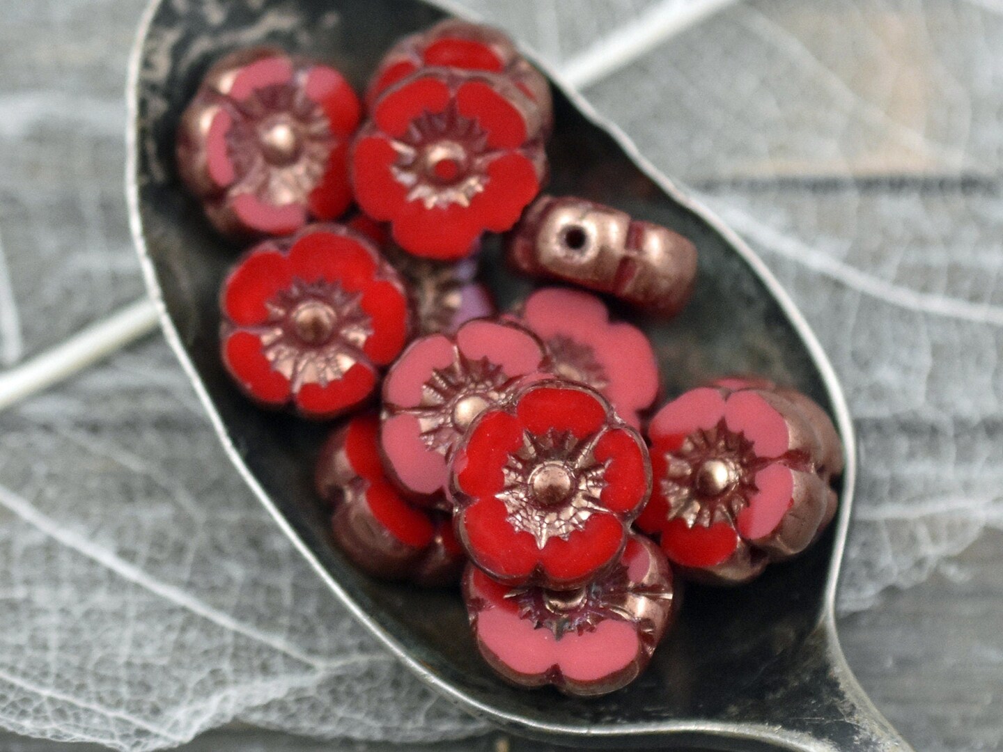 *16* 9mm Bronze Washed Red Hawaiian Flower Beads