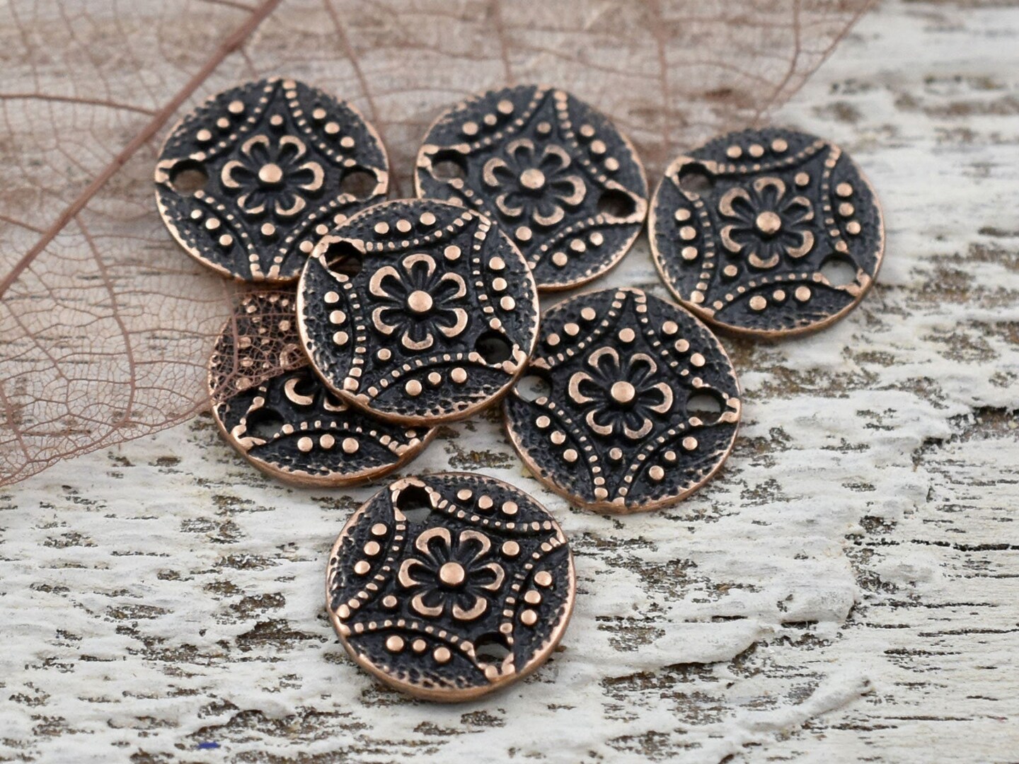 *50* 11mm Antique Copper Round Floral Connectors