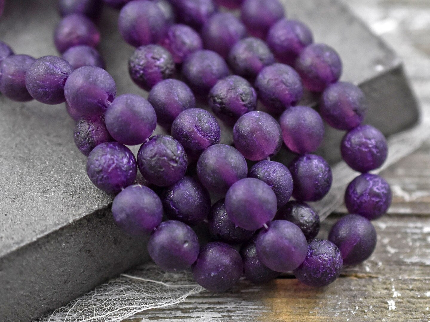 *20* 8mm Purple Etched Grape Round Druk Beads