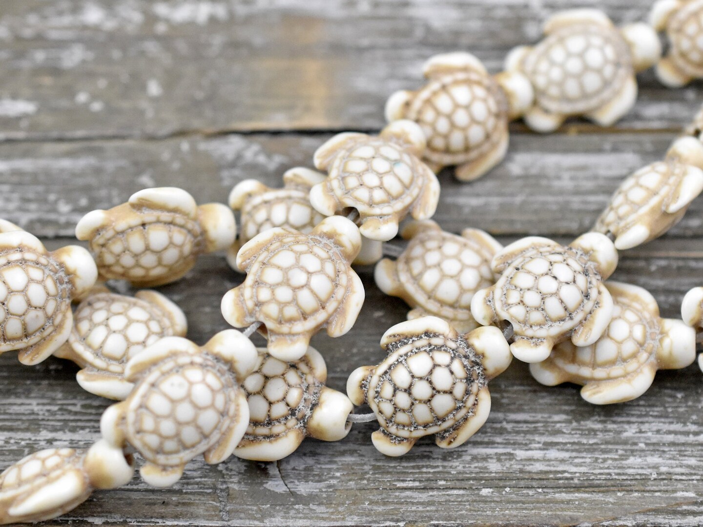 18x14x8mm Bone Beige Synthetic Turquoise Turtle Beads - 15&#x22; Strand