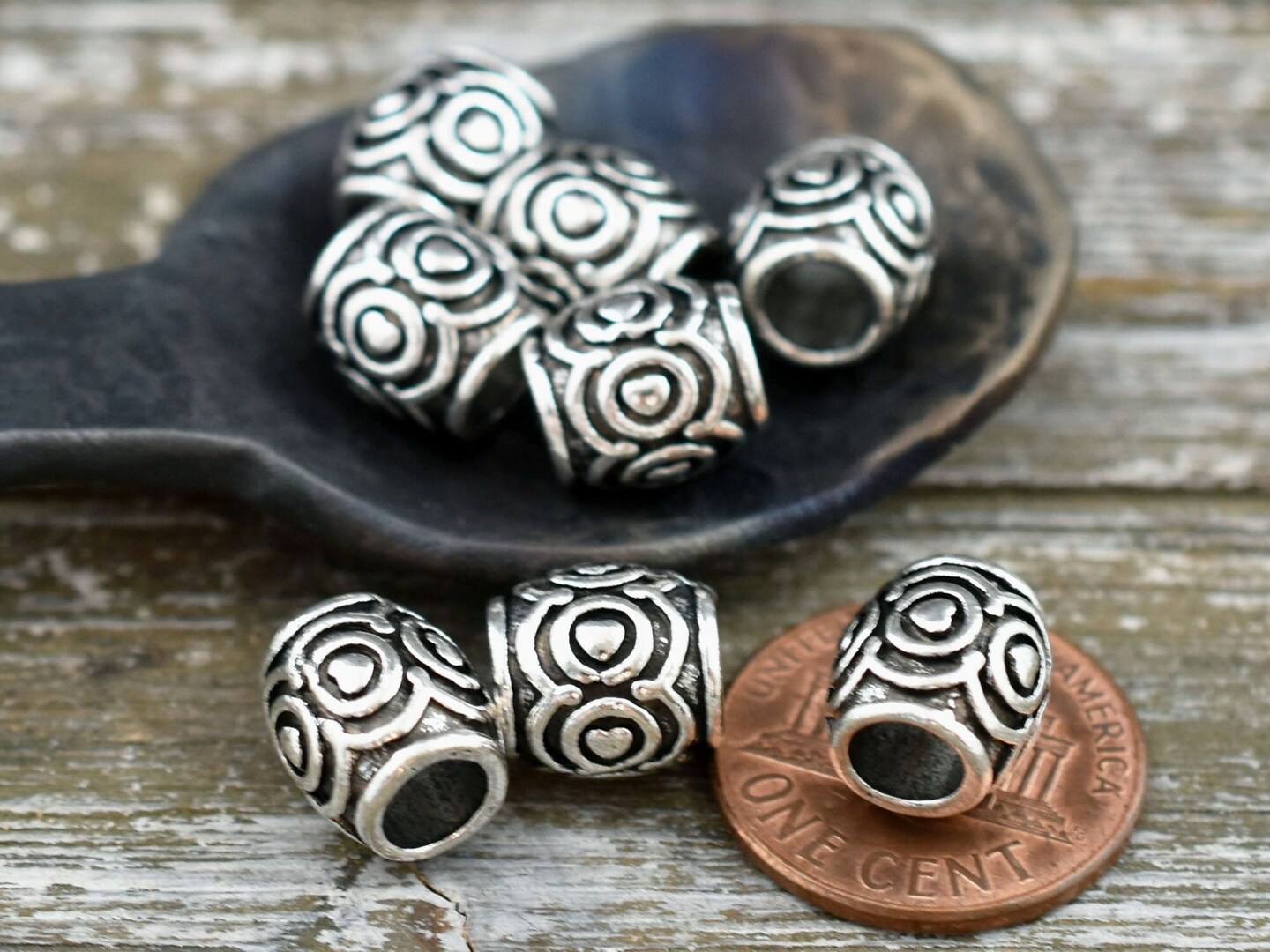 *10* 10x9mm Antique  Silver Art Deco Barrel Beads