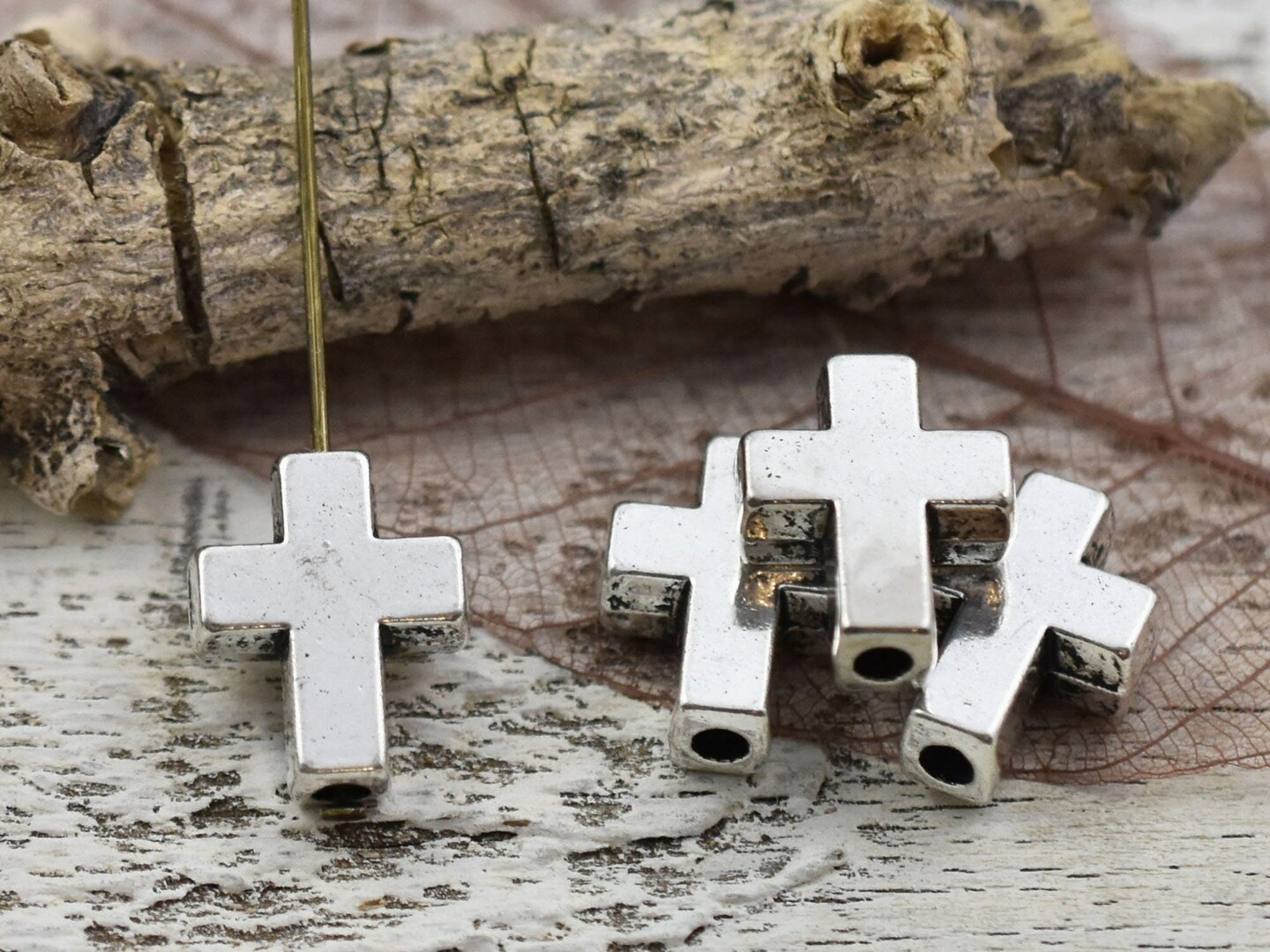 *20* 15x12mm Antique Silver Cross Beads
