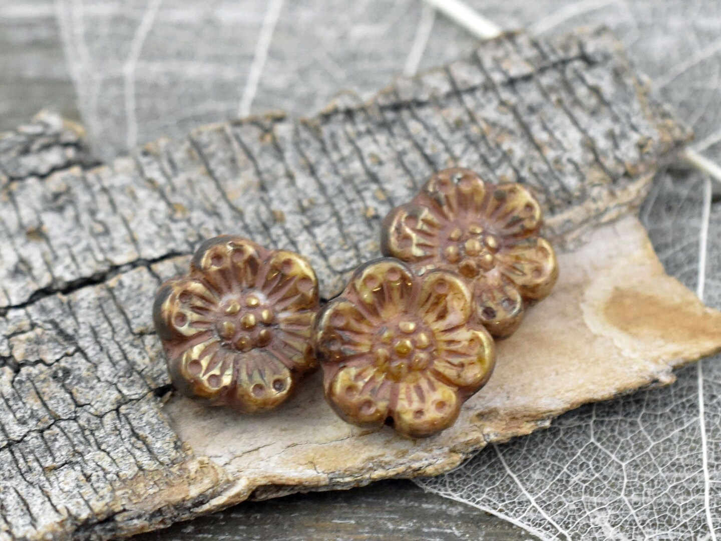 *6* 14mm Opaque Goldstone Luster Wildflower Beads