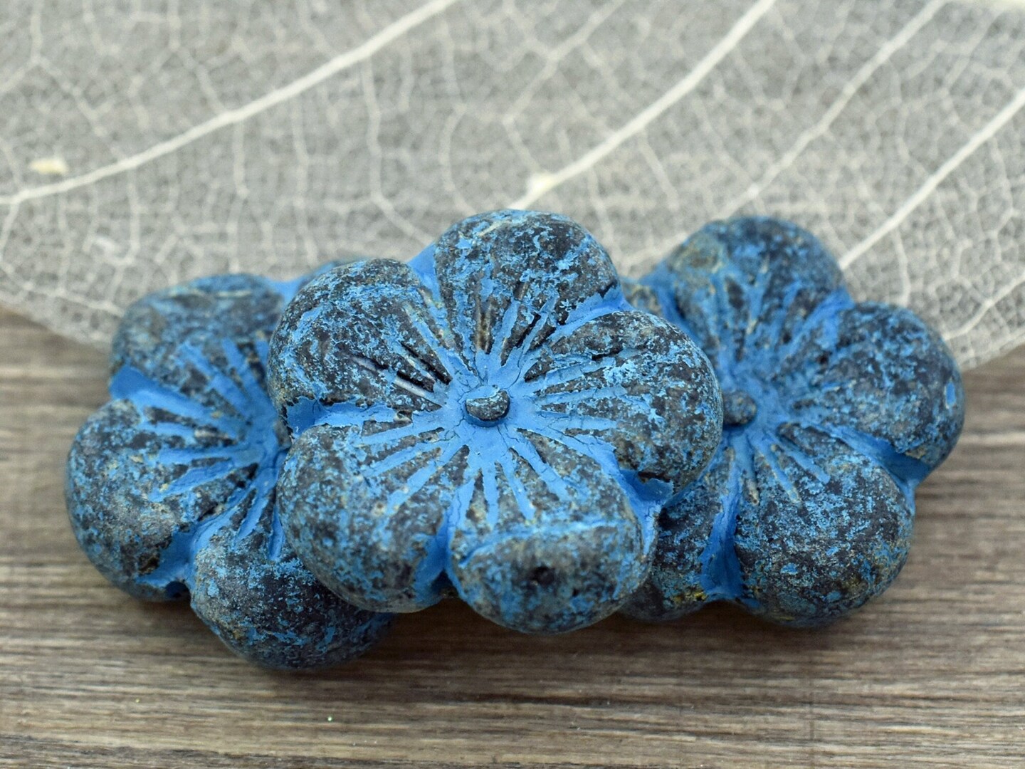 21mm Turquoise Washed Etched Jet Picasso Hibiscus Flower Beads - 2 Beads
