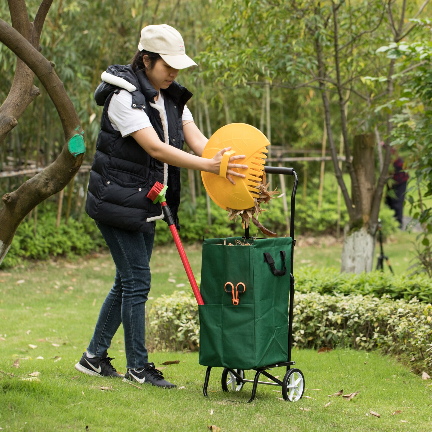 Large Cart with Wheels, Lightweight and Sturdy Rolling Utility Cart for Groceries, Garden, Laundry, Shopping and Picnic, Green