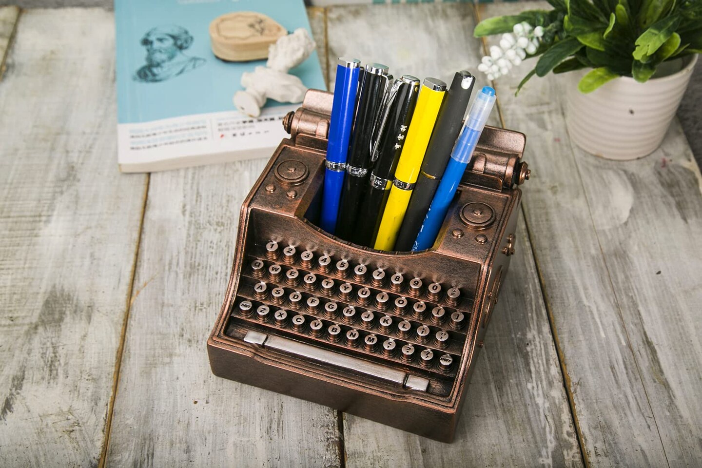 Retro Typewriter Pen Holder Vintage Desk Accsesories Unique Cool Gifts for Writer Typewriter Lovers and Secretary Cute Funny Pencil Cups for Office Home School (Bronze)