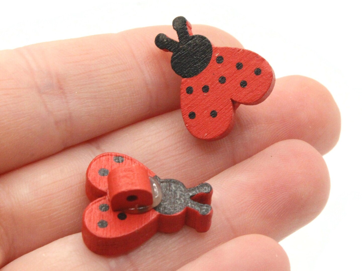 5 20mm Red Ladybug Wooden Shank Buttons Ladybird Beetle Buttons