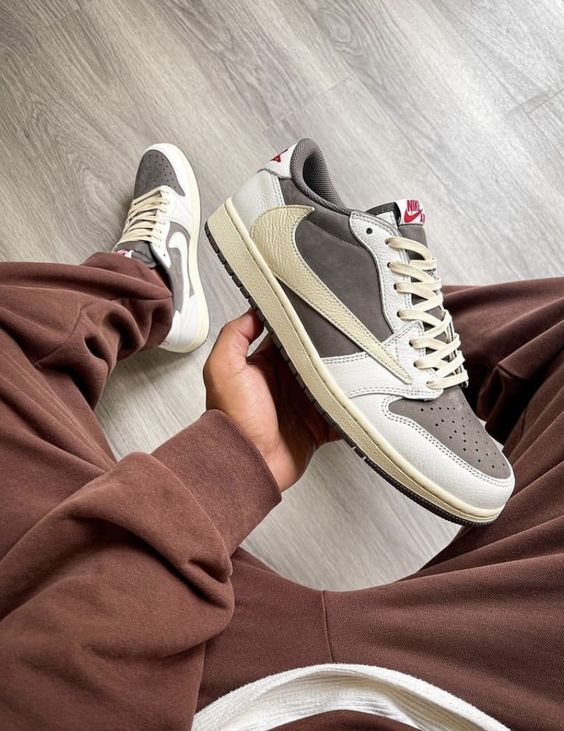 Travis Scott X Air Jordan 1 Low OG Reverse Mocha Shoes, Sneaker for men ...