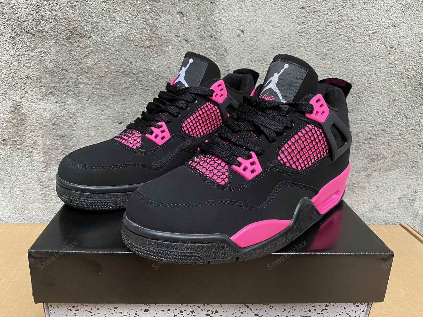 Jordan 4 Pink Thunder