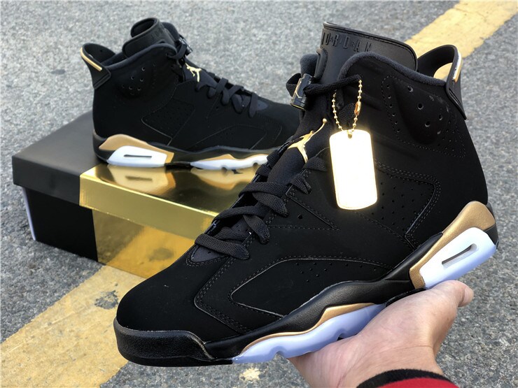 black and gold sneakers mens