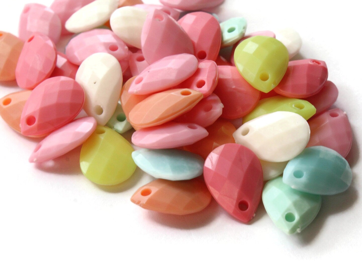 50 18mm Mixed Color Pastel Plastic Faceted Briolette Beads
