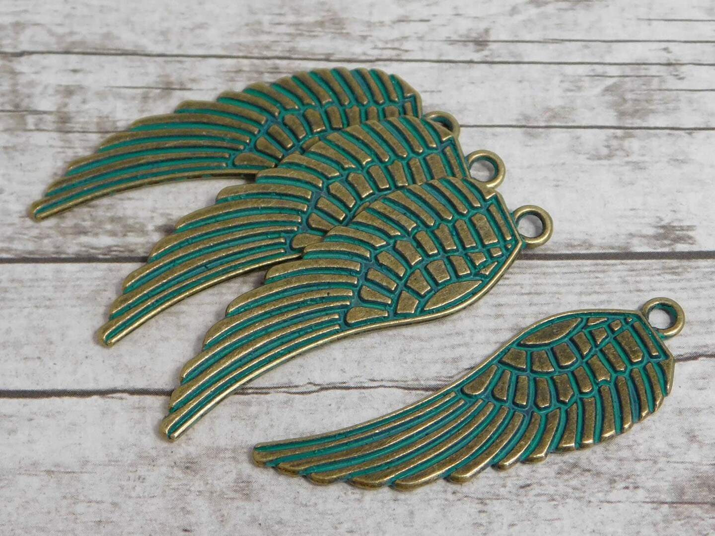 Angel Wing Pendant - Angel Wing Charms - Bronze Angel Wings - Bronze Pendants - Antique Bronze - Wing Pendant - Boho Pendants - 4pcs -(4322)