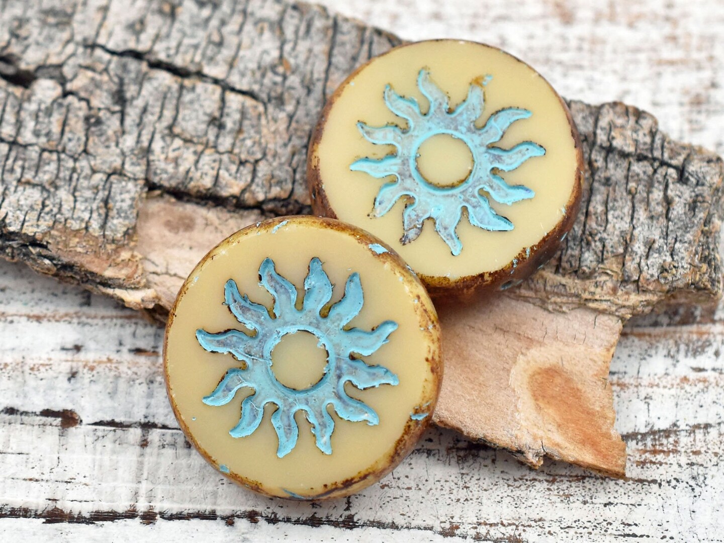 21mm Turquoise Washed Beige Picasso Table Cut Sun Design Coin Beads