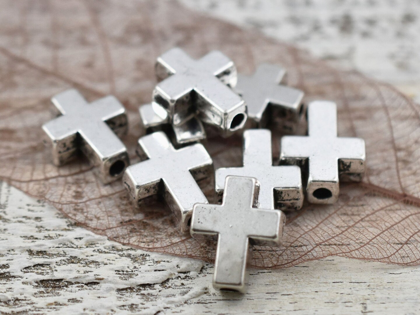 *20* 15x12mm Antique Silver Cross Beads