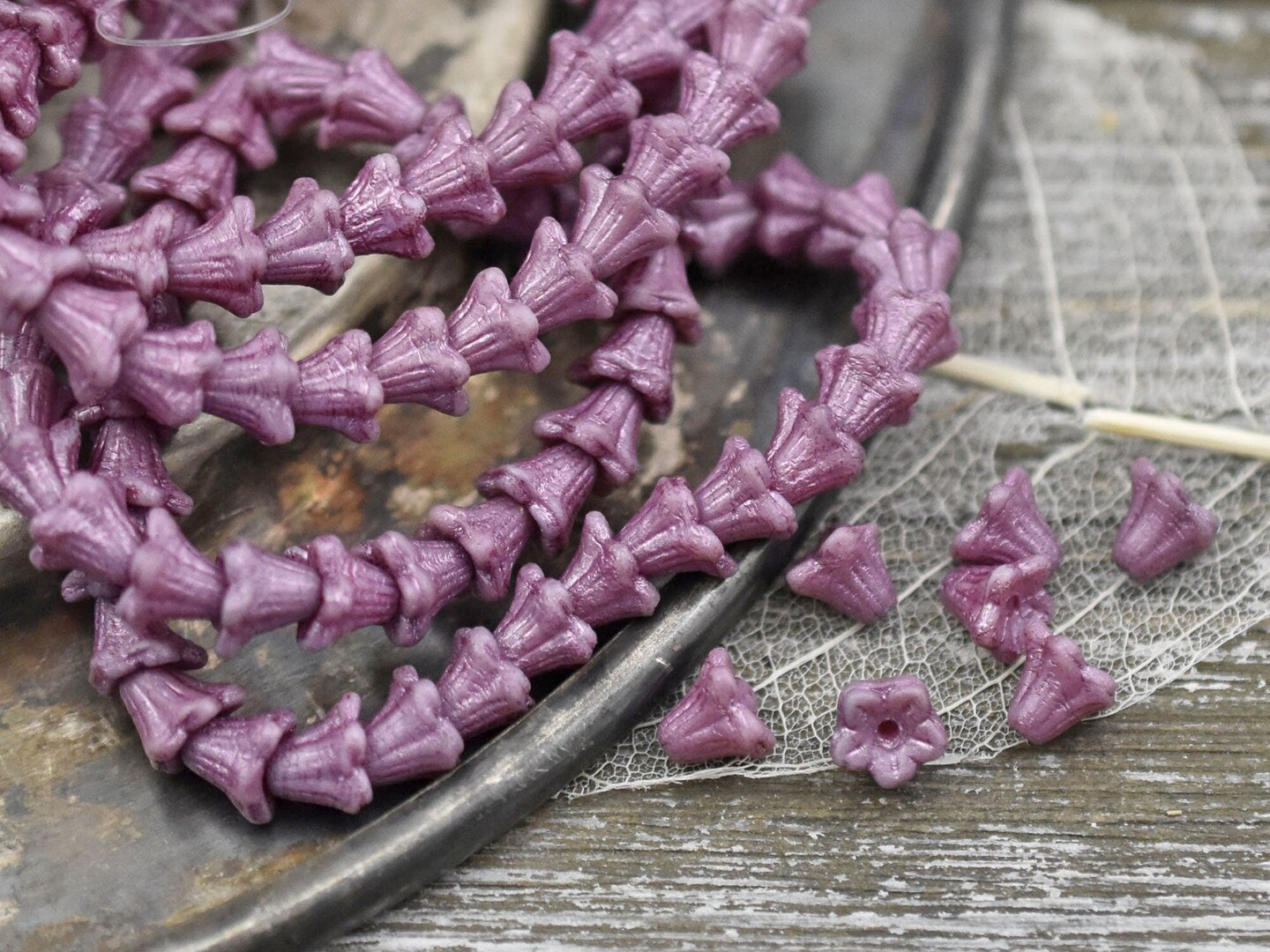 *30* 5x6mm Etched Lilac Bell Flower Beads