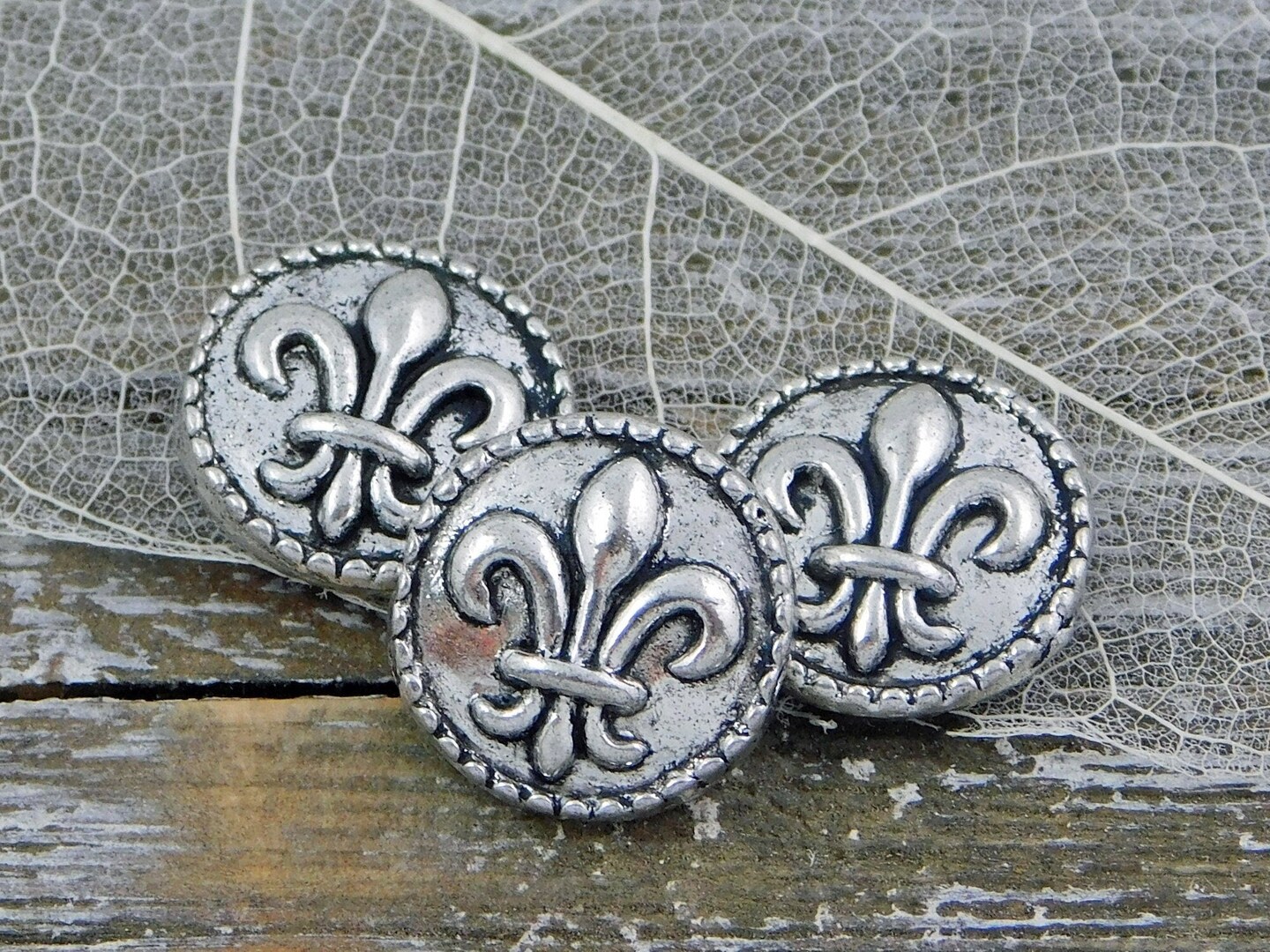 *6* 16x6mm Antique Silver Fleur Di Lis Coin Beads