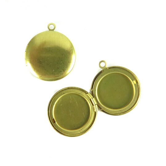 Vintage Brass Engraving Circle Locket ~ 20mm X 24mm (6x) (V495)