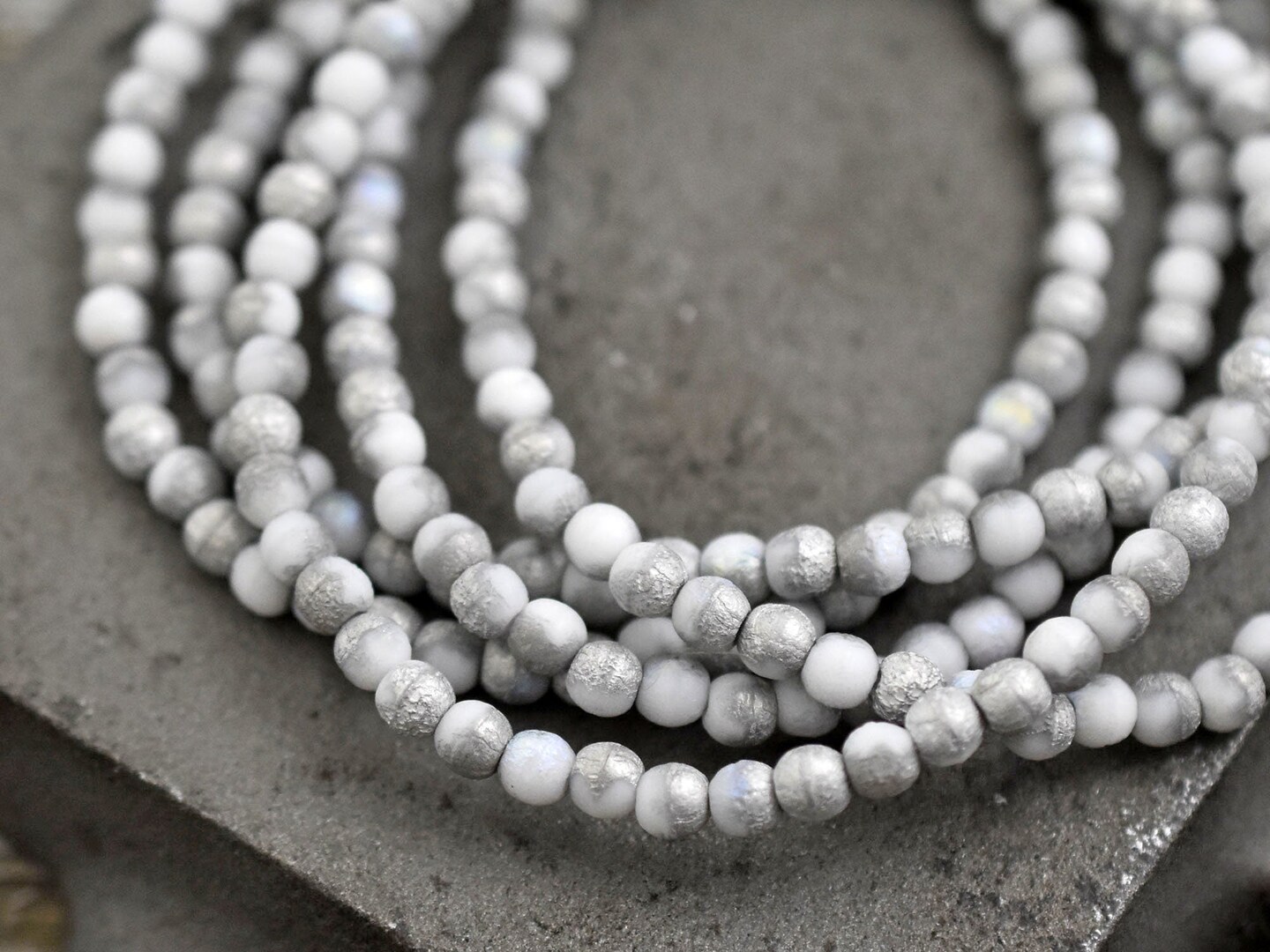 *50* 4mm Silver Washed Etched Opaque White Round Druk Beads