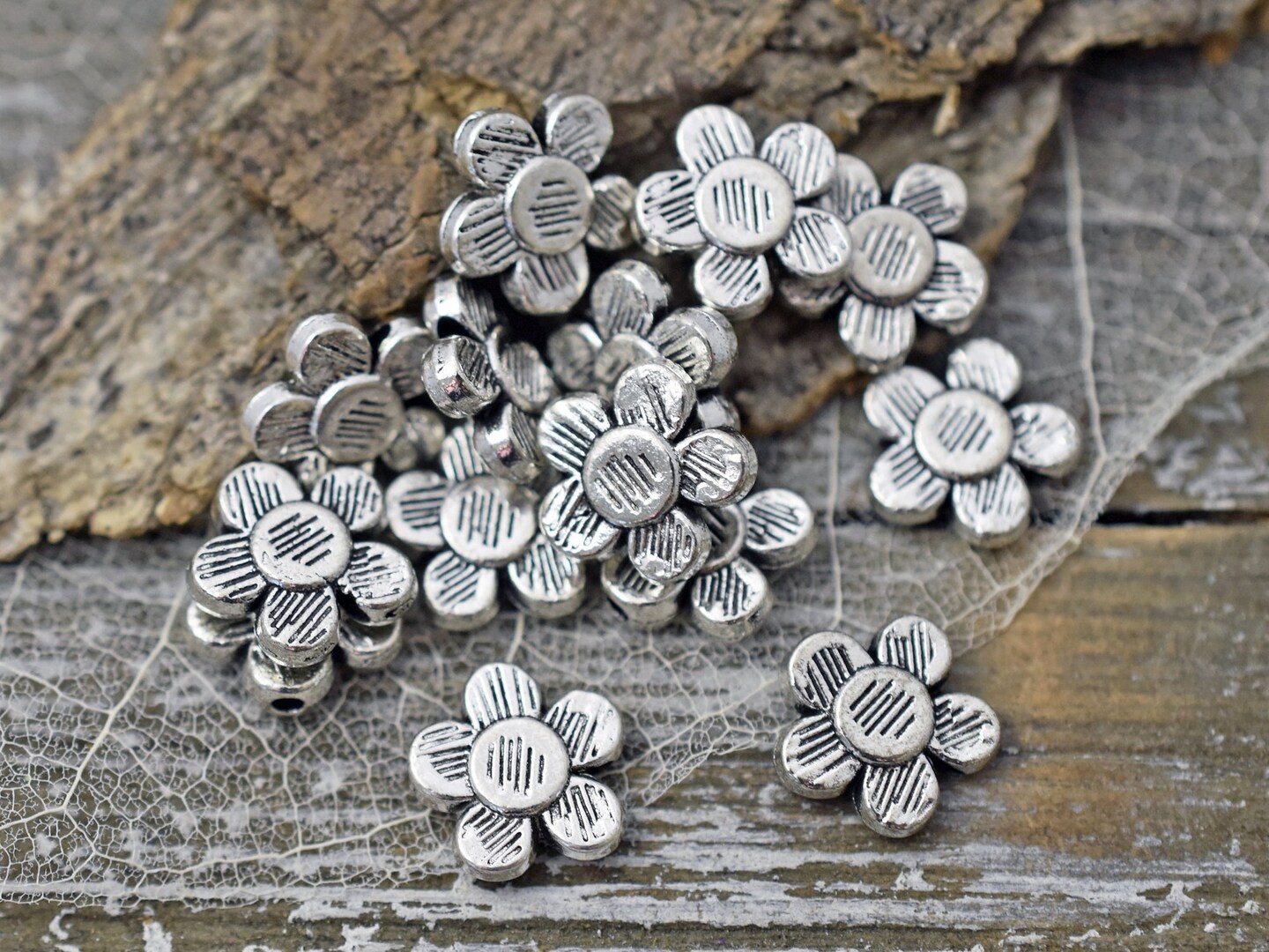 50pcs-daisy Spacer Beads Silver Antique Plated Daisy Spacersspacer