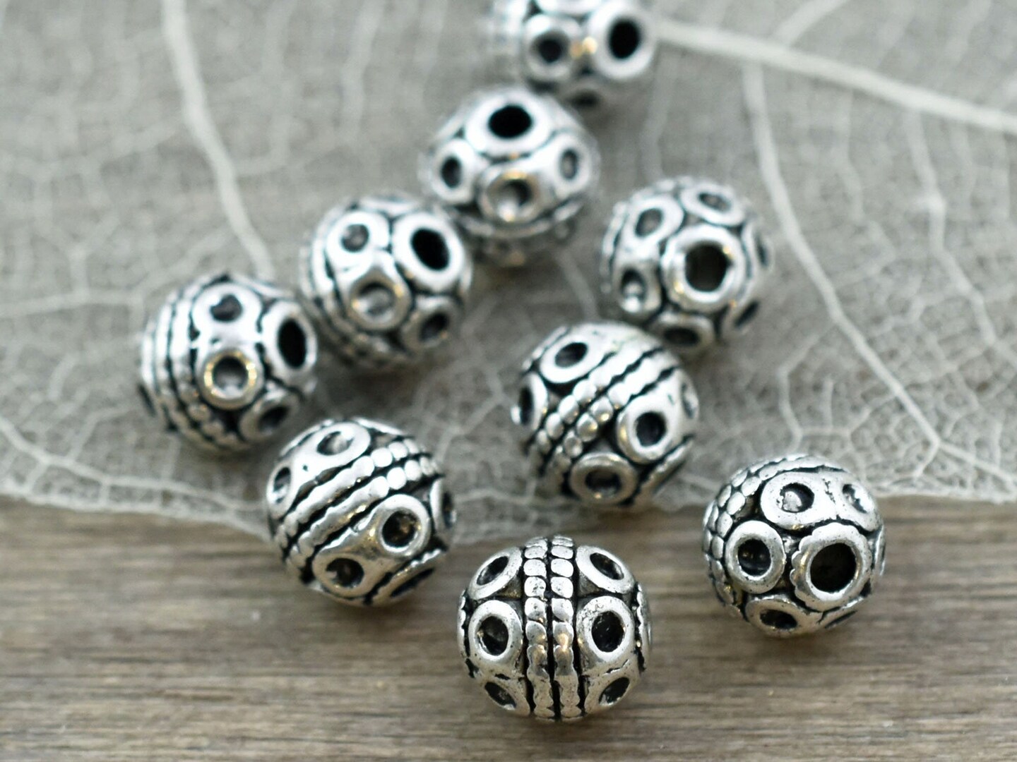 *50* 8mm Antique Silver Round Beads