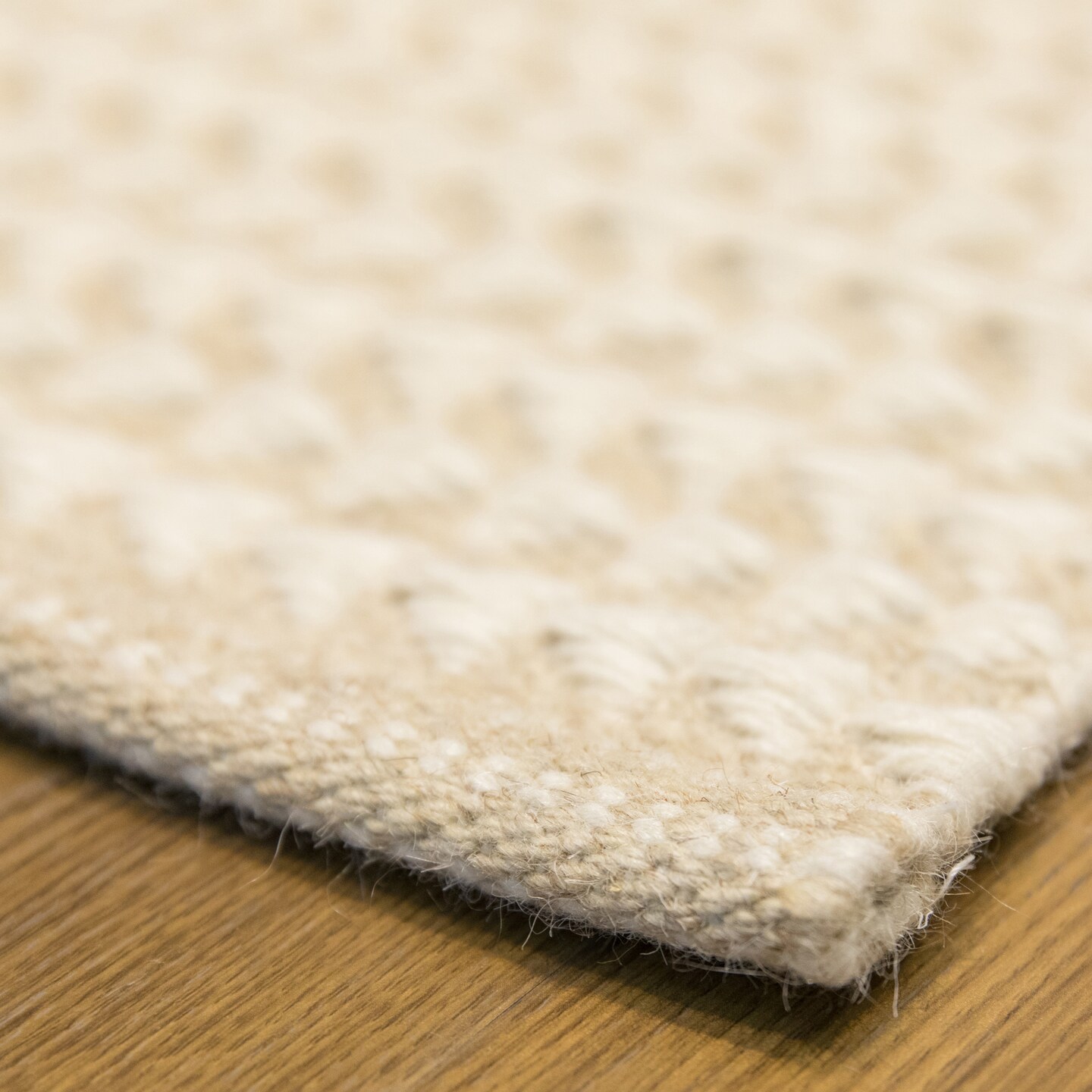 Handwoven Beige and White Geometric Wool Flatweave Kilim Rug, 2' x 3'