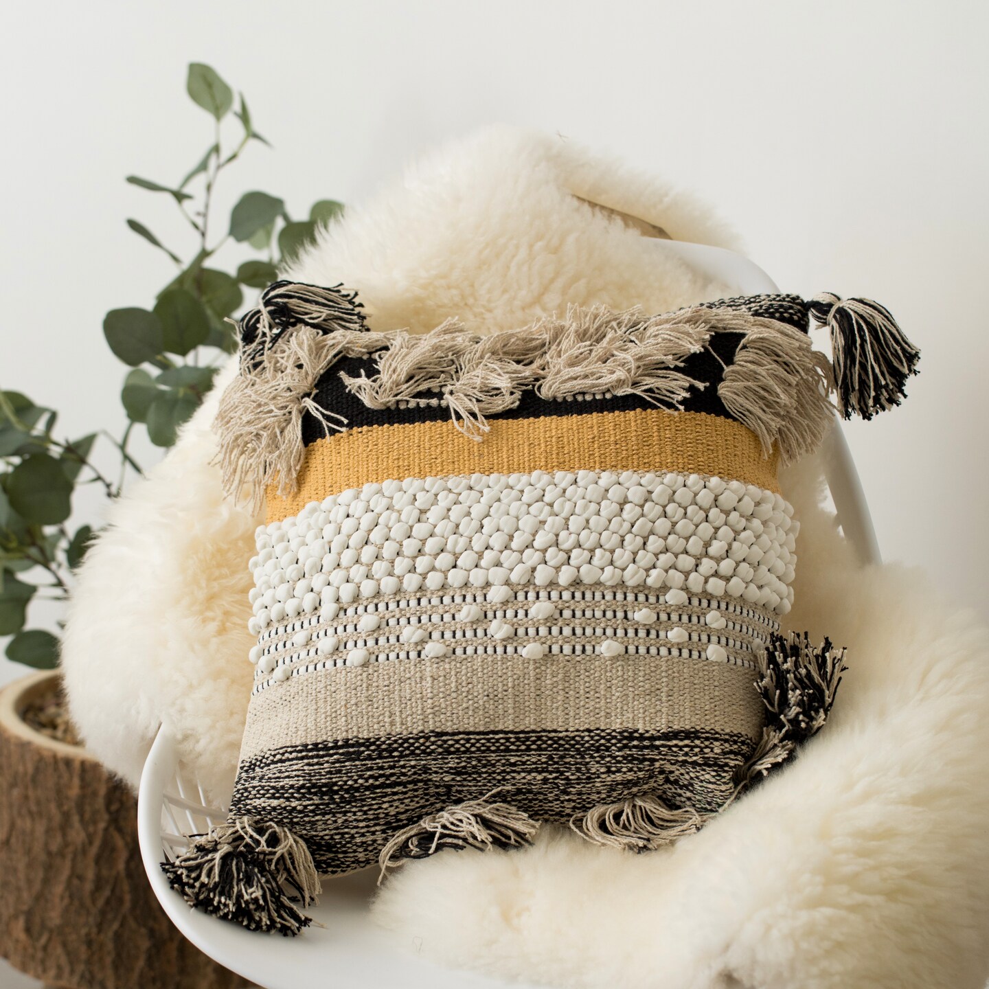 16&#x22; Boho Handwoven Cotton Throw Pillow Cushion Cover with Tassels, Beige