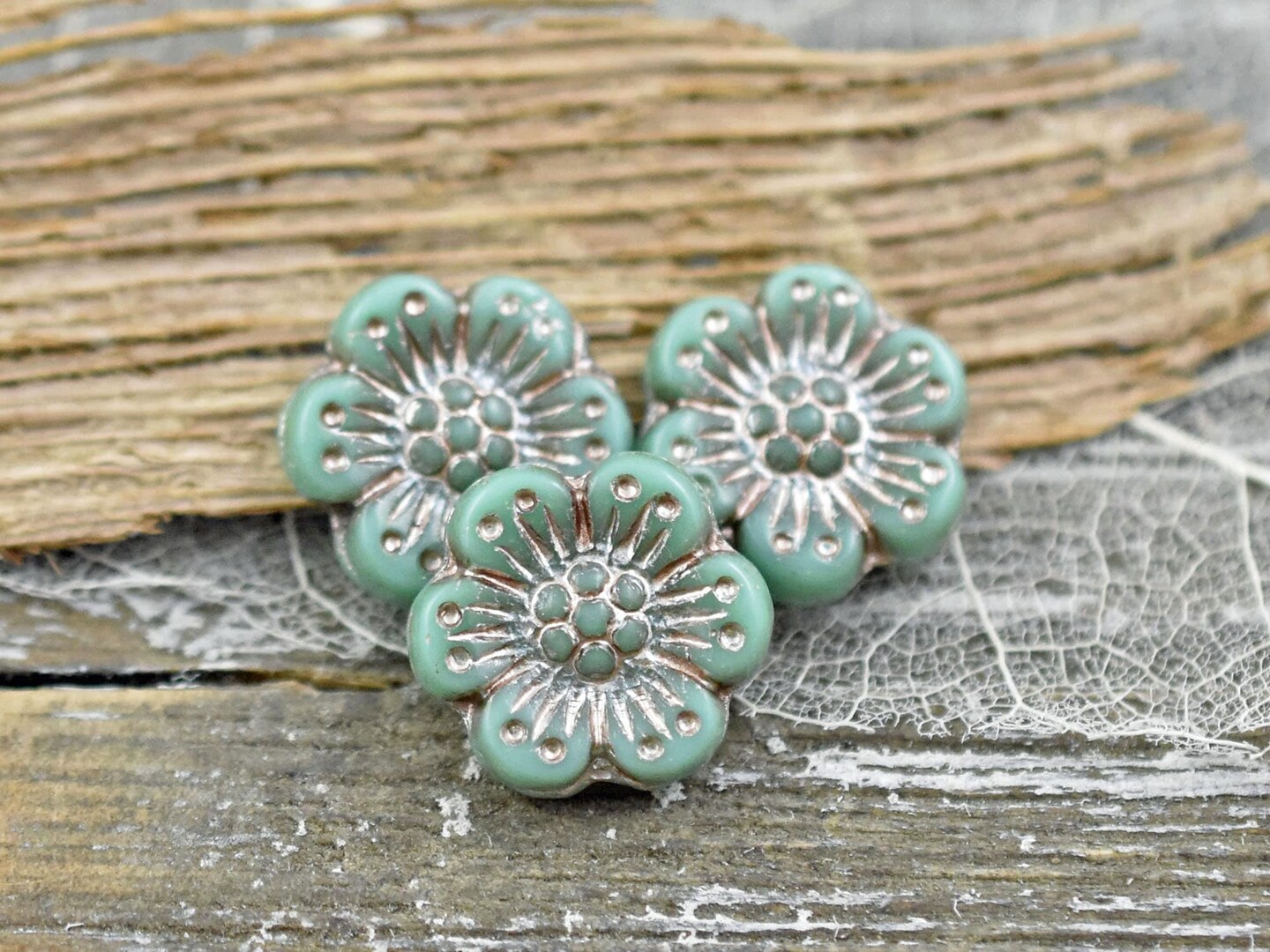 *12* 14mm Silver Platinum Washed Opaque Turquoise Wildflower Beads