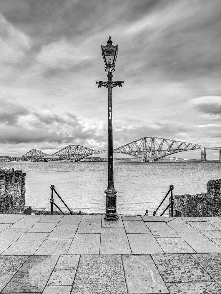 Forth Rail Bridge and lamp post, Scotland, FTBR-1812 Poster Print by Assaf Frank - Item # VARPDXAF20171017370XC01