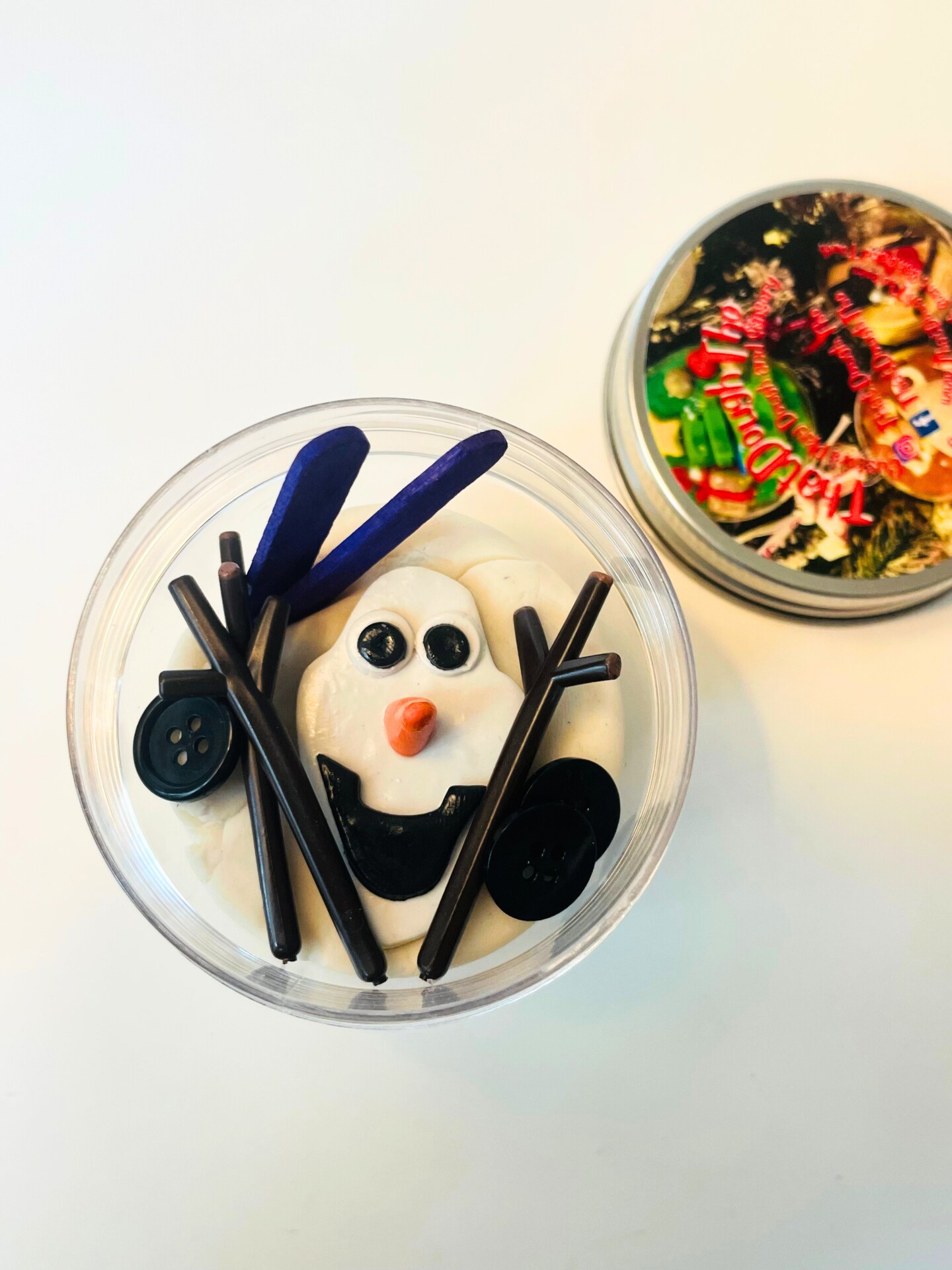 Disney Frozen Olaf| Play Dough Jar| build a Snowman| Stocking