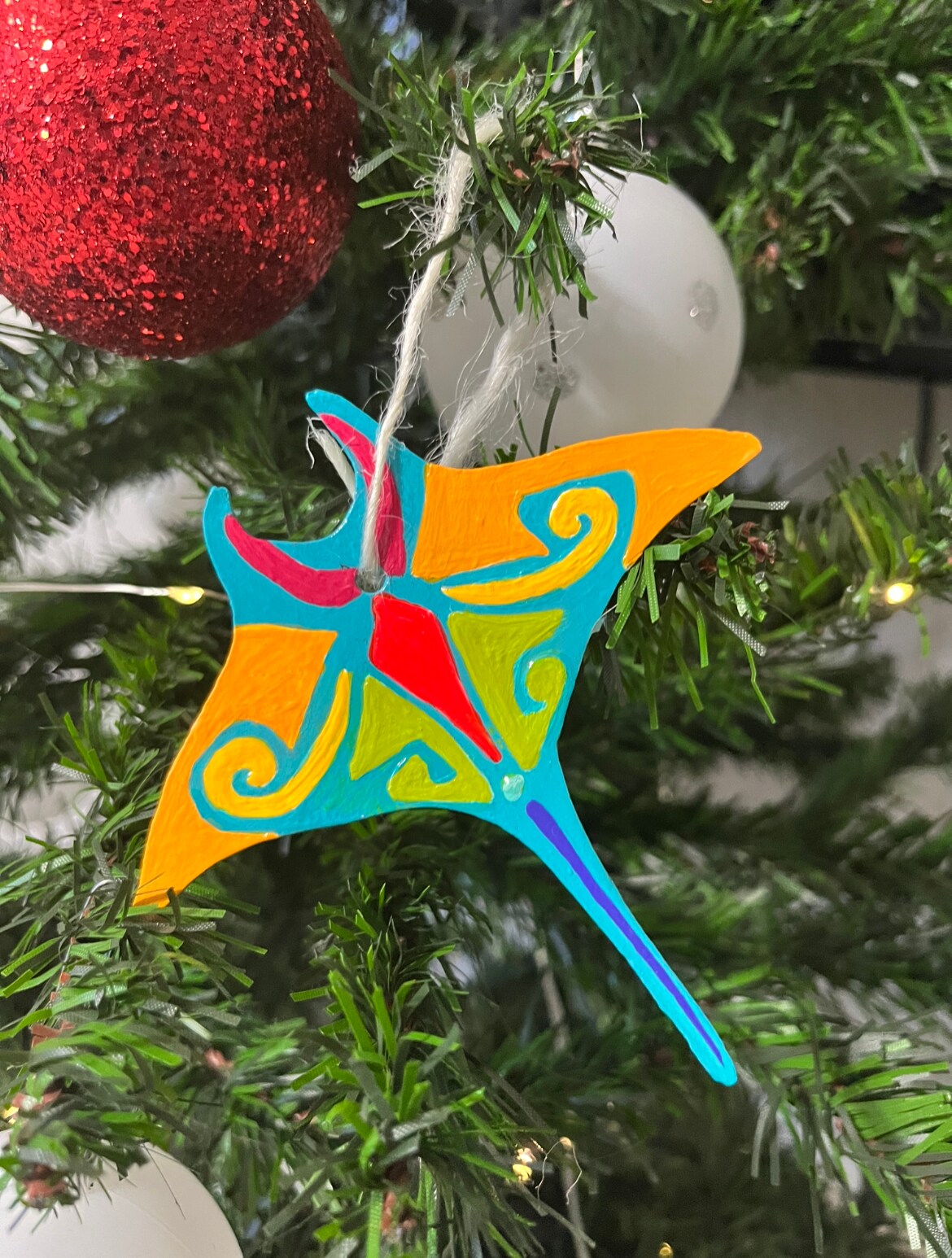 Elektrischer Bionischer Manta-Rochen Automat - Handgefertigtes Holz Ornament Mit Schwimmbewegung