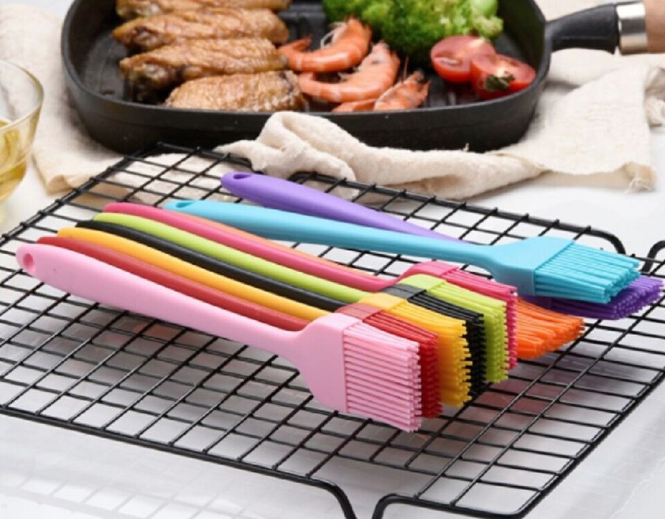 Kitcheniva Silicone Basting Pastry Barbecue Oil Brush