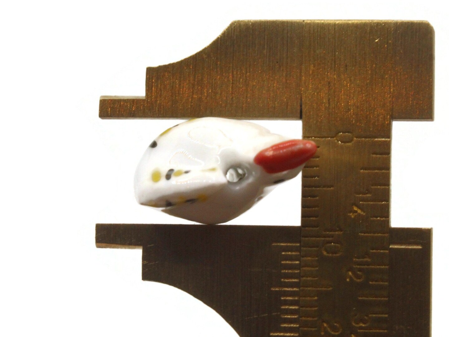 4 17mm White Porcelain Chicken Beads