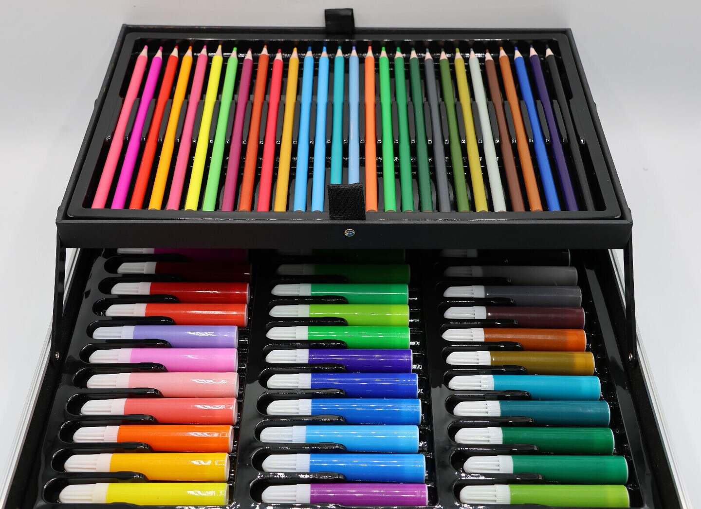 Assorted Art Drawing Paint Pencil Supplies 145pcs
