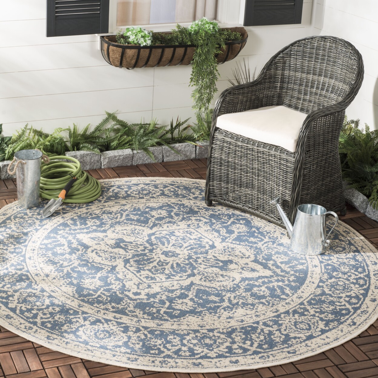 Safavieh Indoor Outdoor Bhs137M Beach House Blue / Creme Rug Transitional