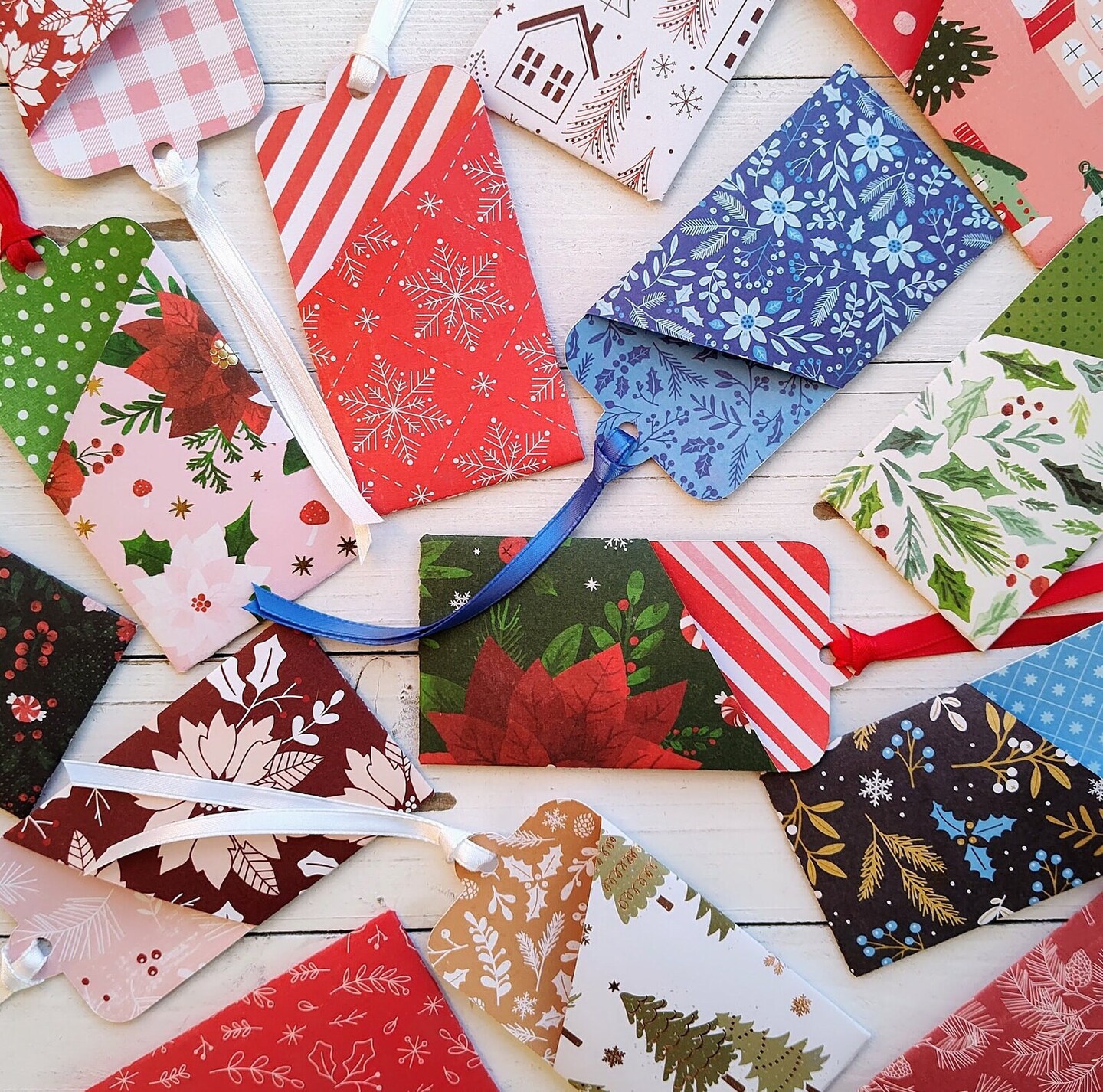 Christmas Gift Card Holder, Pocket for Money, Tickets, Notes and More, Set  of 10 | MakerPlace by Michaels, image size:1440x1426