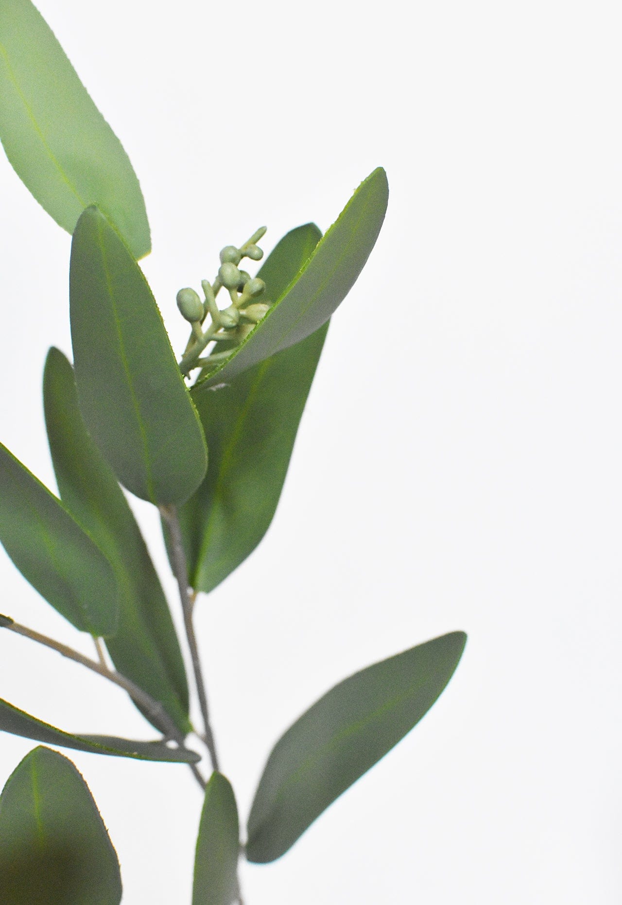 31&#x22; Faux Eucalyptus Leaf Stem