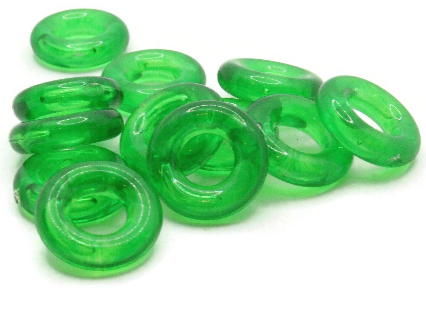 12 16mm Clear Green Ring Beads Vintage Plastic Links