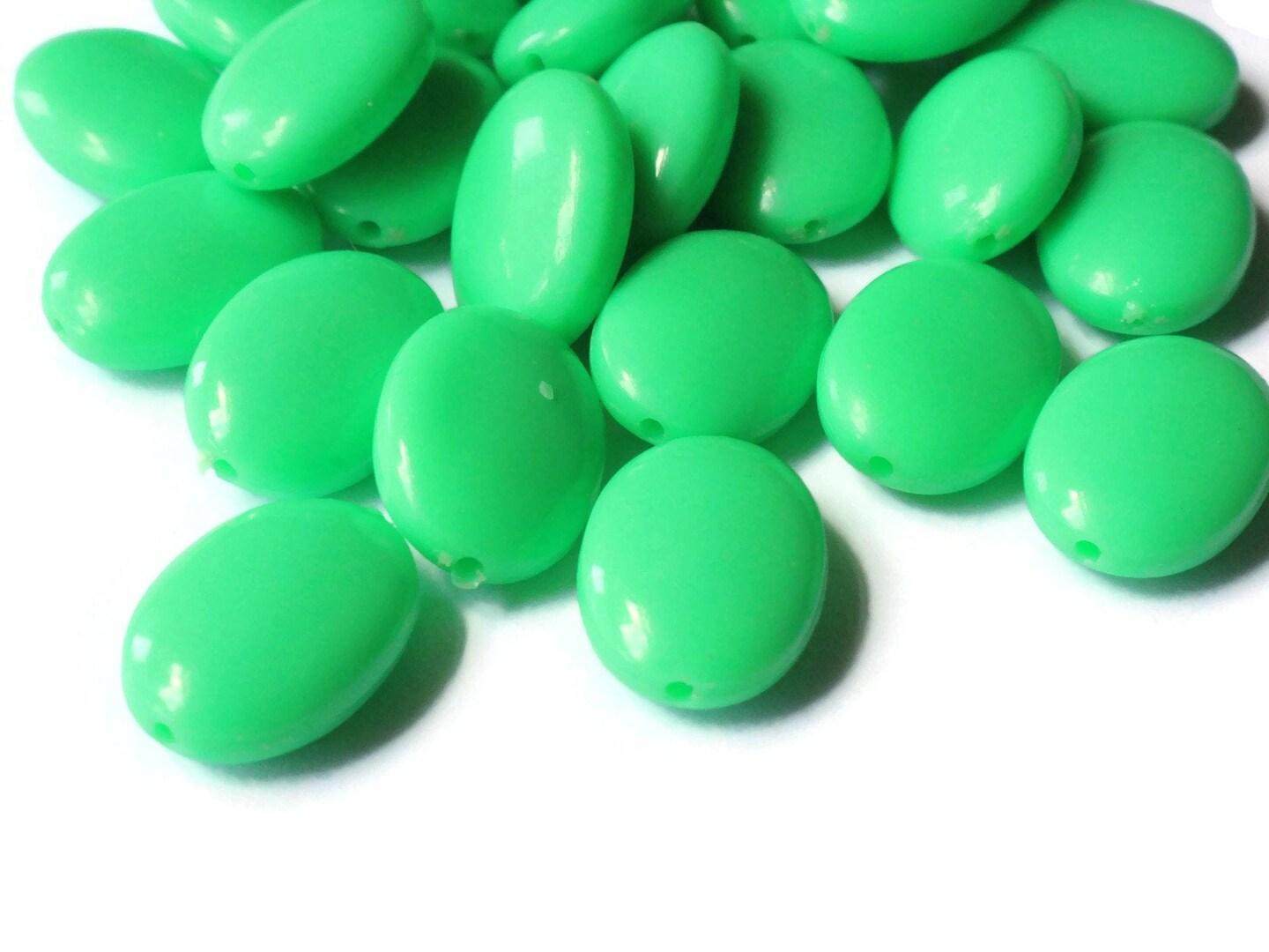 30 18mm Vintage Green Flat Oval Plastic Beads Michaels