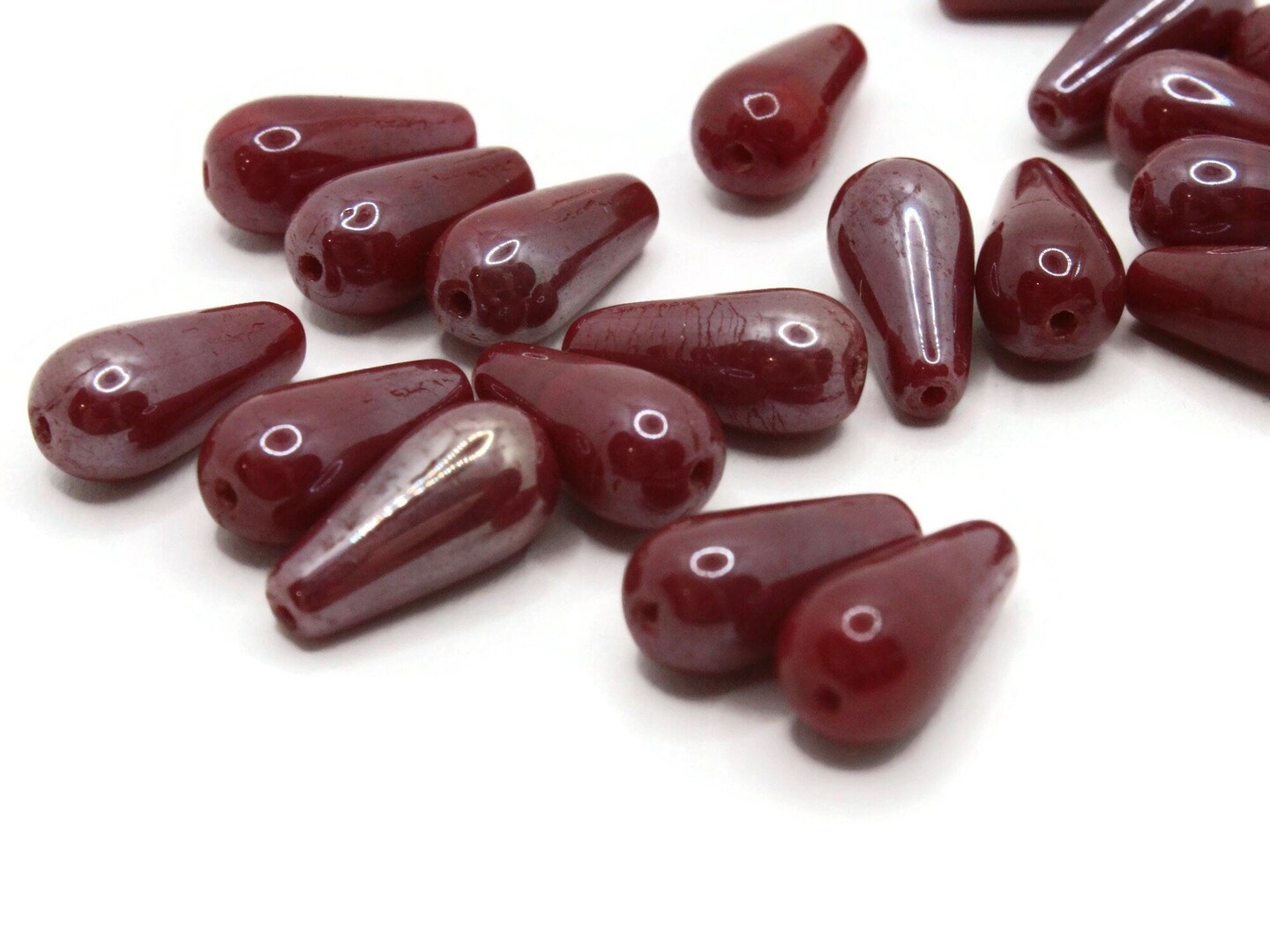 20 13mm Burgundy Red Glass Teardrop Beads
