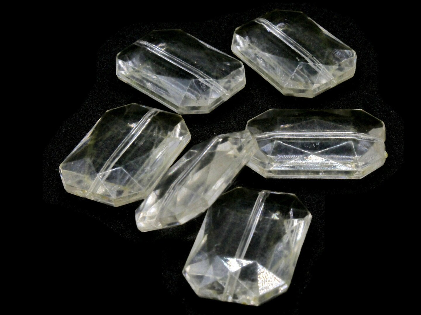 6 30mm Clear Rectangle Acrylic Jewel Beads