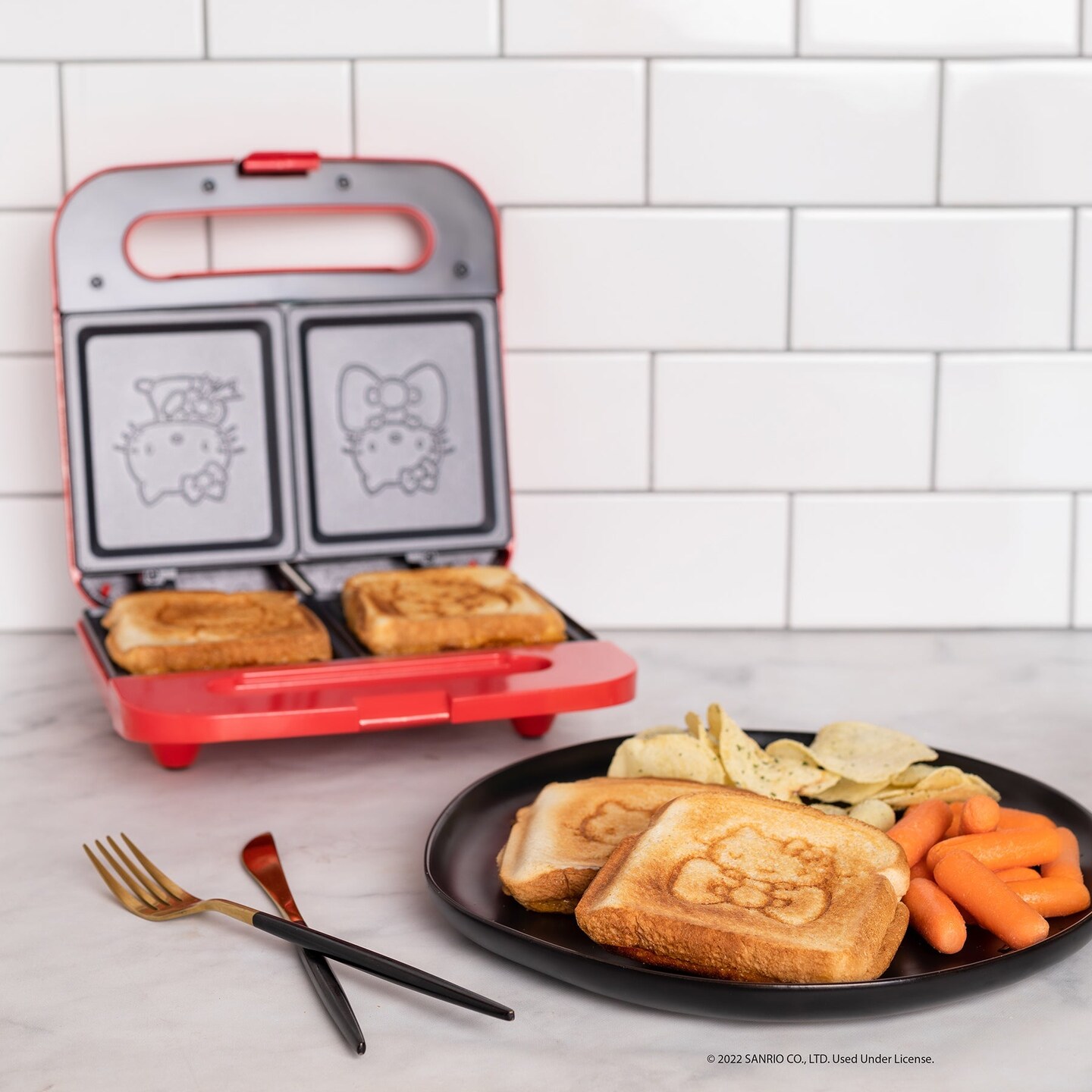 Uncanny Brands Hello Kitty Red Grilled Cheese Maker