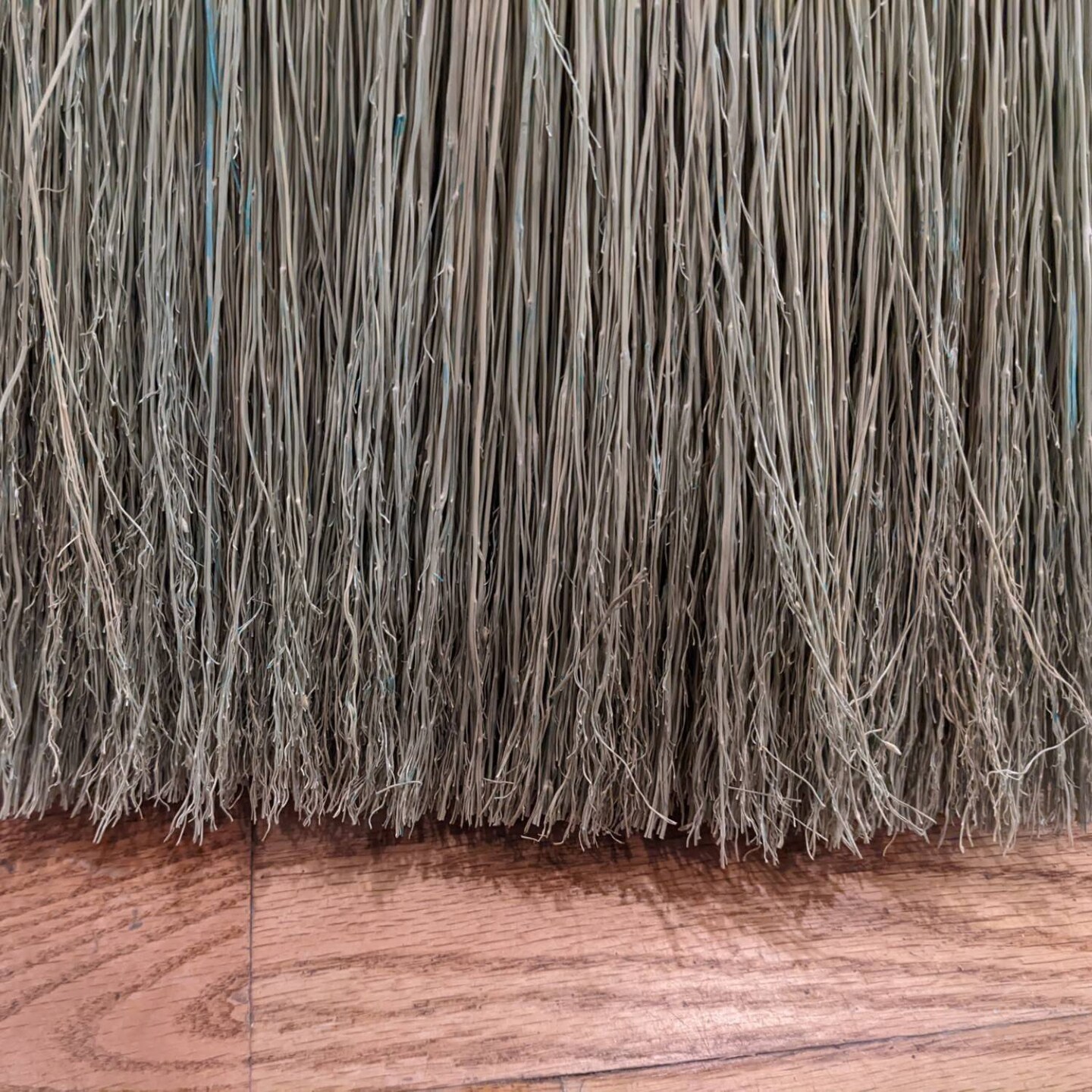 Lehman's Home and Garden Corn House Broom - Thumbnail 3