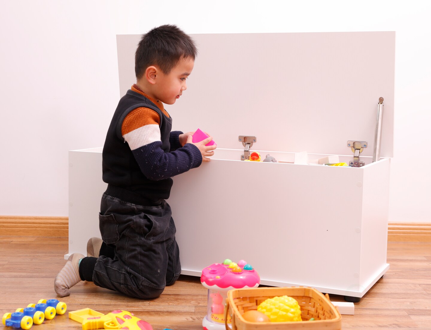 Large Storage Toy Box with Soft Closure Lid, Wooden Organizing Furniture Storage Chest