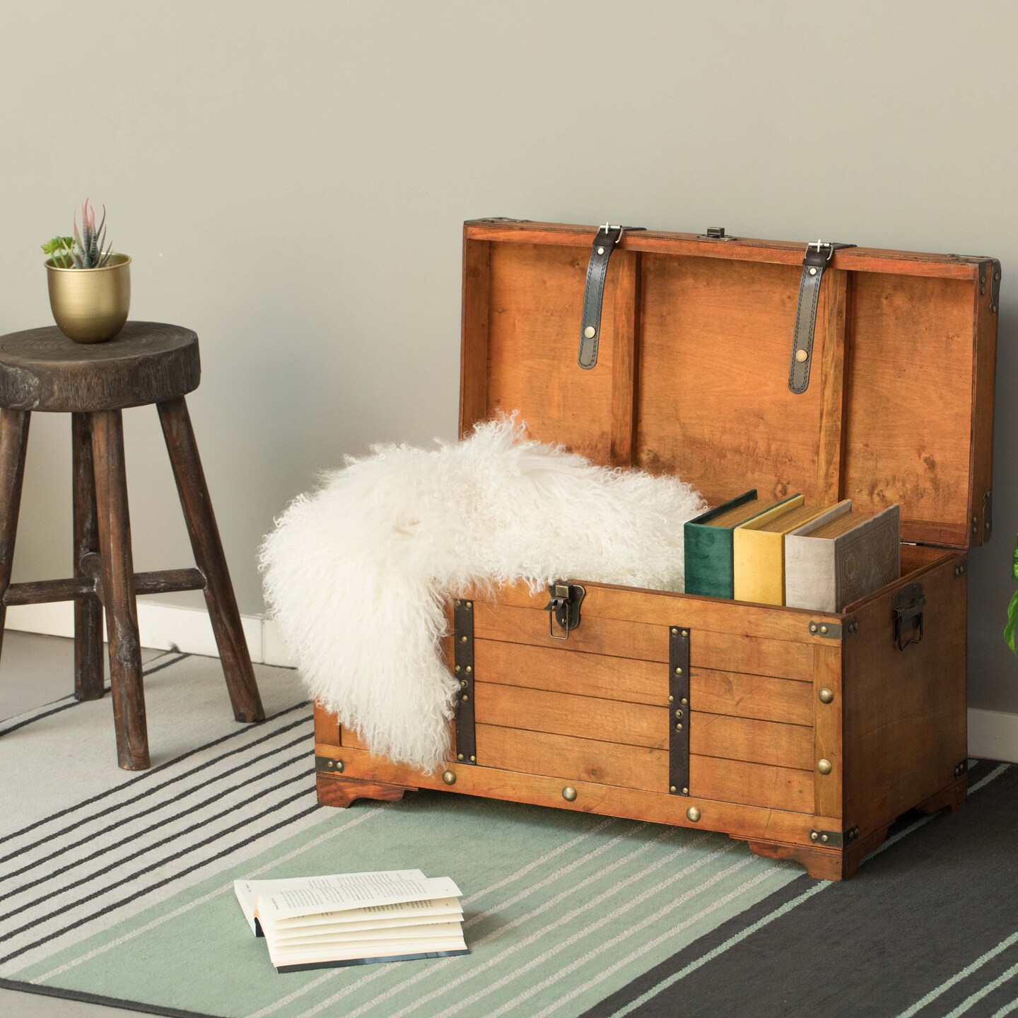 Rustic Large Wooden Storage Trunk with Lockable Latch