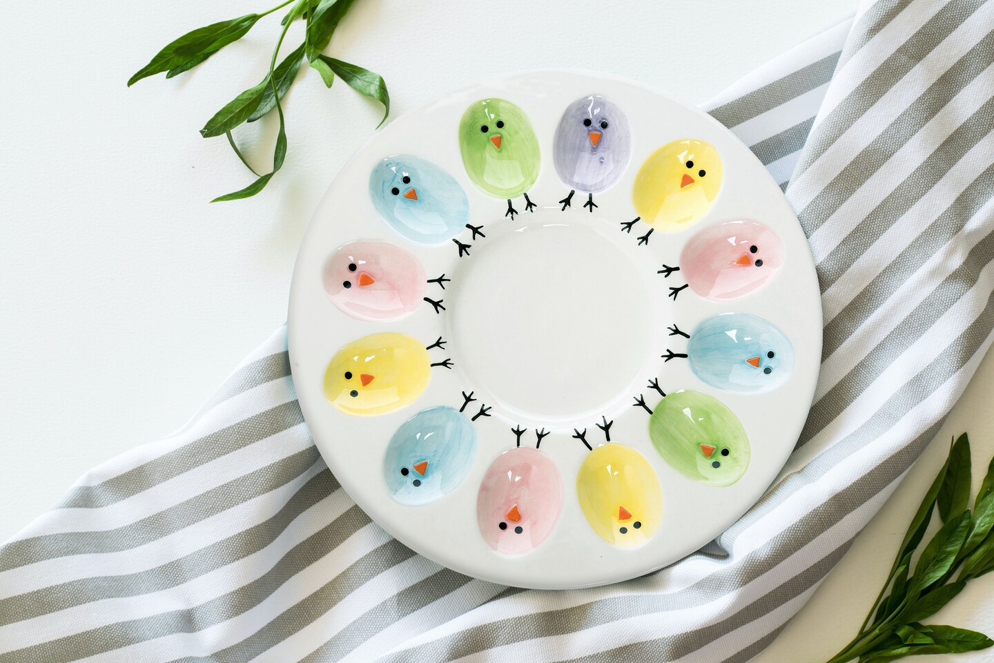 11&#x22; Easter Colorful Chick 12-Egg Holding Deviled Egg Serving Plate Platter