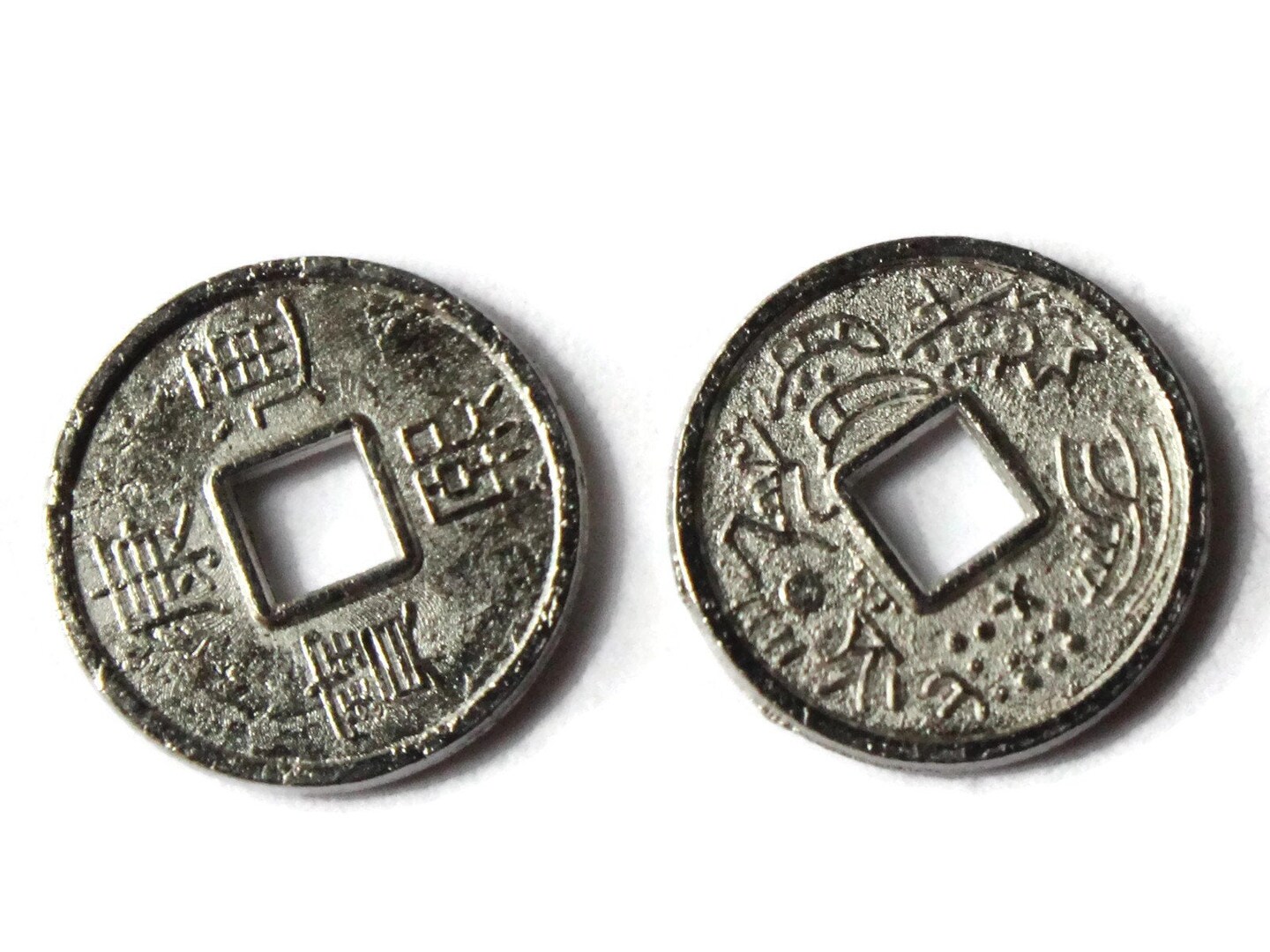 30 10mm Silver Chinese Coin Beads Flat Round Miniature Replica Money with KangXi