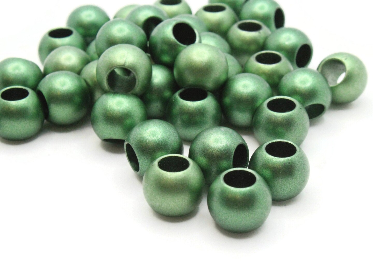 40 12mm Satin Green Round Acrylic Beads Michaels