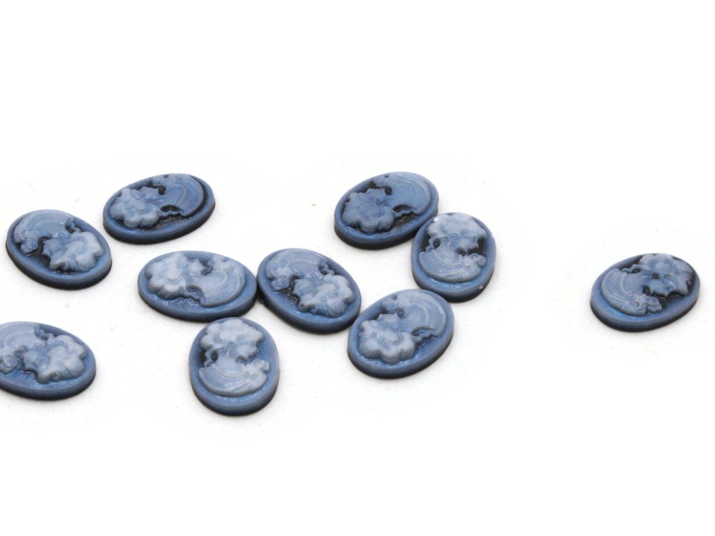 10 18x13mm Black with Blue Face Resin Victorian Style Cameo Cabochons